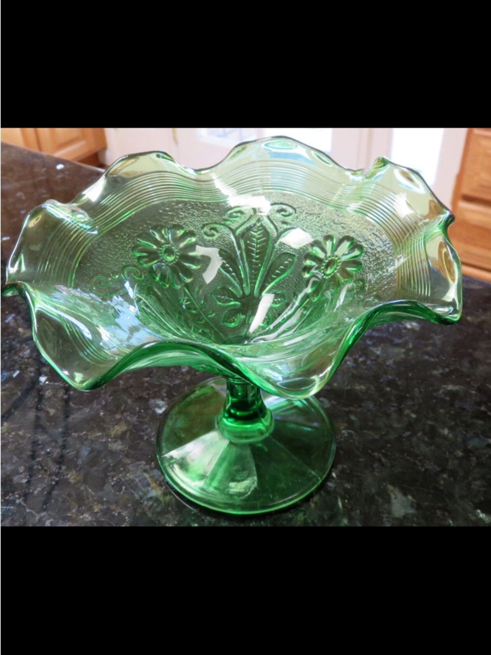 GREEN POPPY 8-Ruffles Early
American Pattern Glass Comport*
Northwood c. 1908